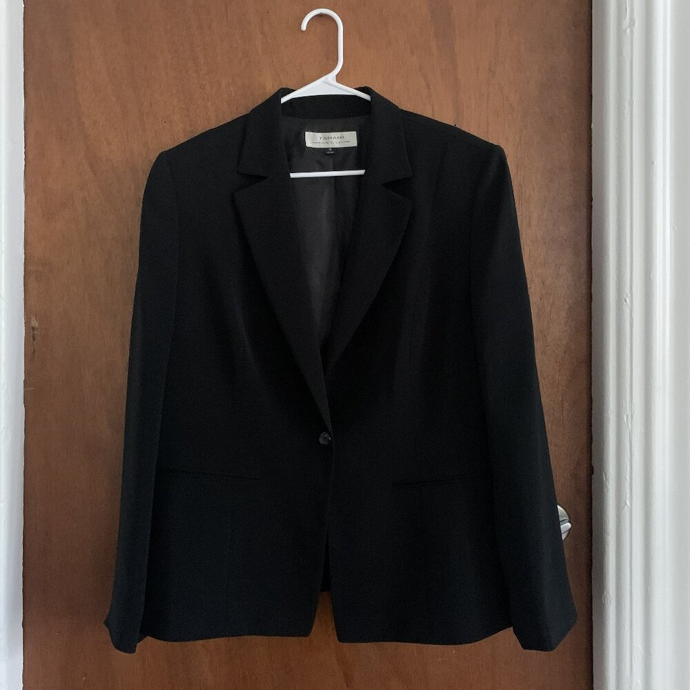 Tahari Black Women's Blazer Size 18
